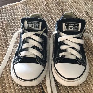 Toddler Size 7 Black Converse